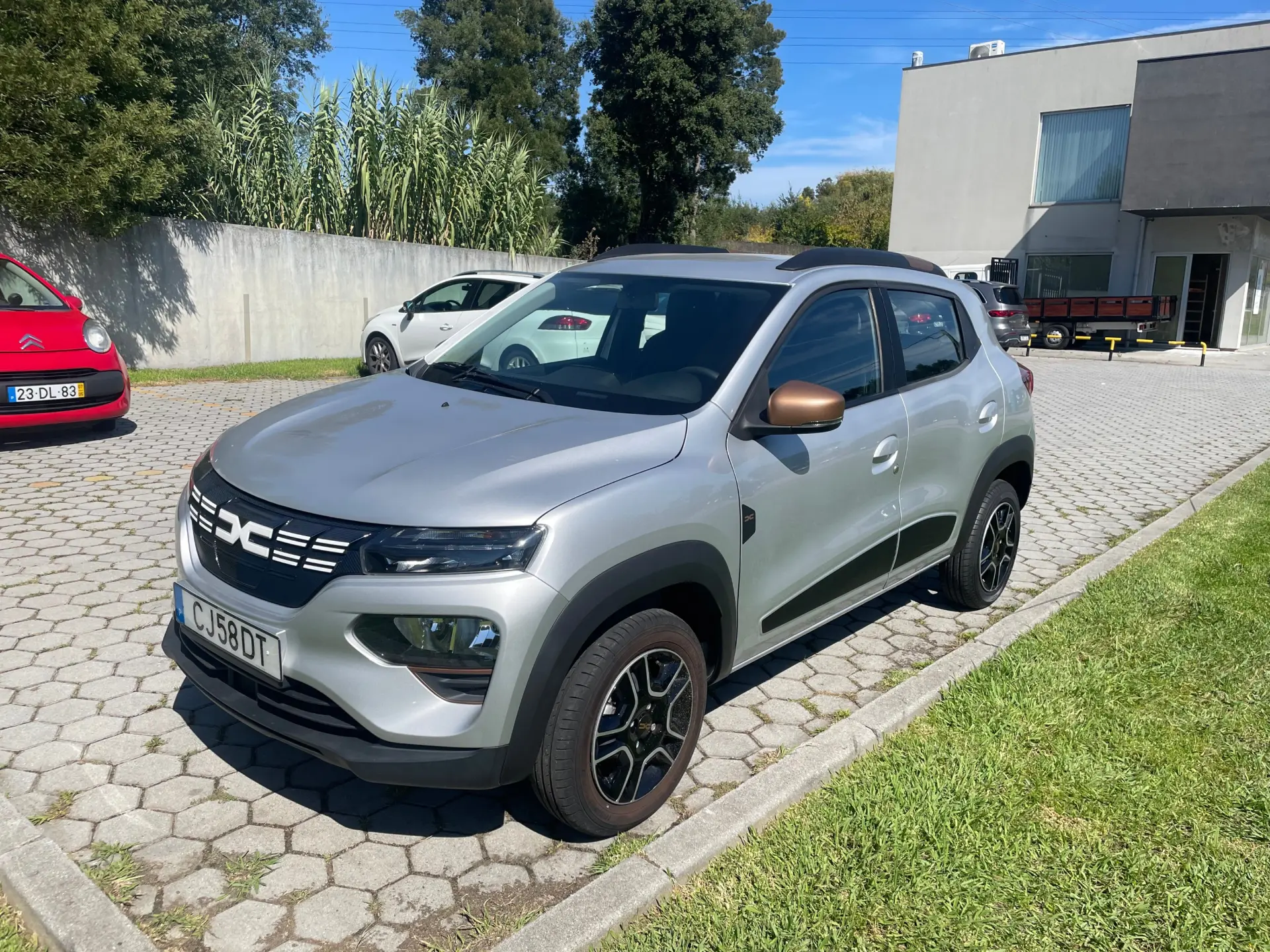 Dacia Spring EXTREME 1