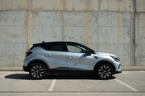 Renault Captur 1.0 TCe Techno Bi-Fuel 5