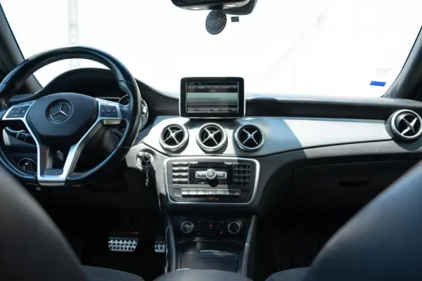 Mercedes-Benz GLA 220 CDI AMG Line 4-Matic 14