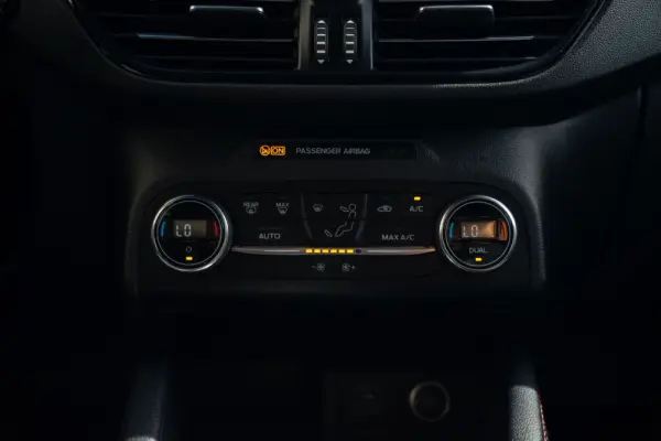 Ford Kuga 2.5 PHEV ST-Line X Graphite Tech 17