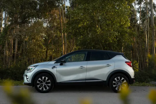 Renault Captur 1.0 TCe Techno Bi-Fuel 3