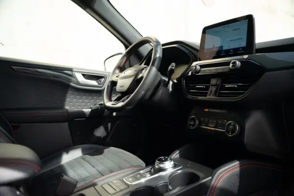 Ford Kuga 2.5 PHEV ST-Line X Graphite Tech 18