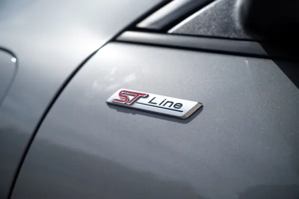 Ford Kuga 2.5 PHEV ST-Line X Graphite Tech 26