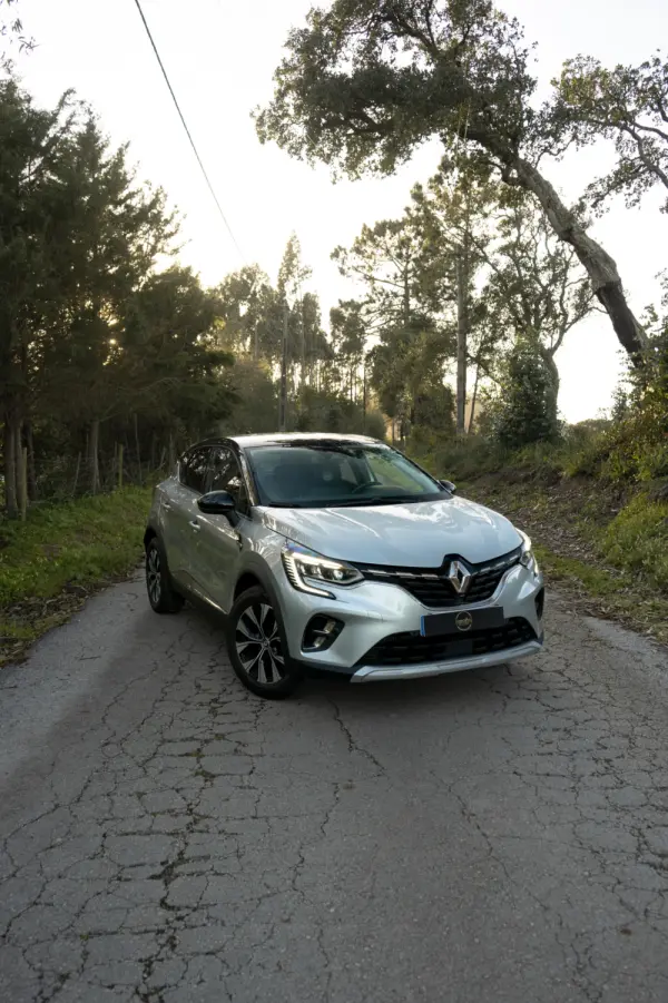 Renault Captur 1.0 TCe Techno Bi-Fuel 2