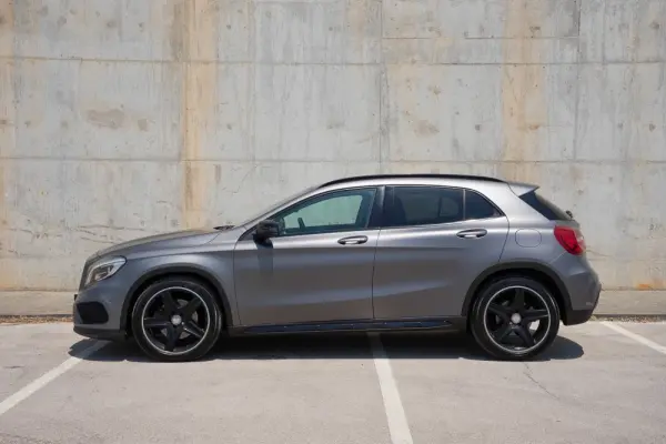 Mercedes-Benz GLA 220 CDI AMG Line 4-Matic 6