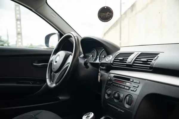 BMW 118 Outro 12
