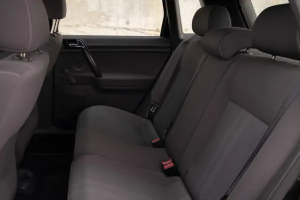 Volkswagen Polo 1.2 Play and Go+ 9