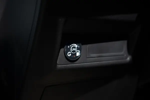 Renault Captur 1.0 TCe Techno Bi-Fuel 19