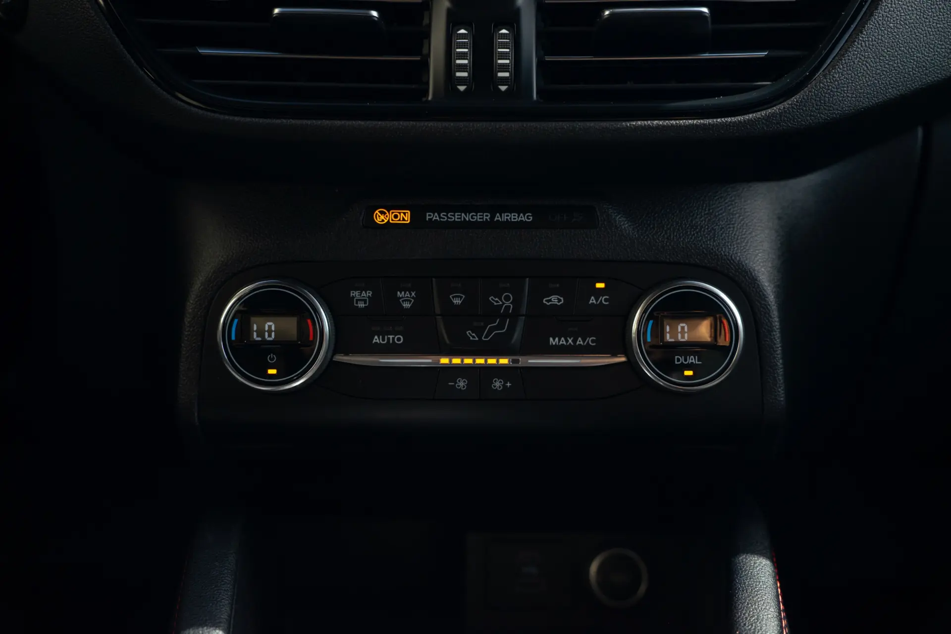 Ford Kuga 2.5 PHEV ST-Line X Graphite Tech 17