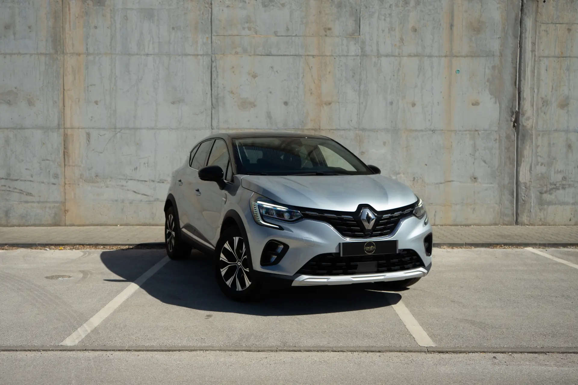 Renault Captur 1.0 TCe Techno Bi-Fuel 1