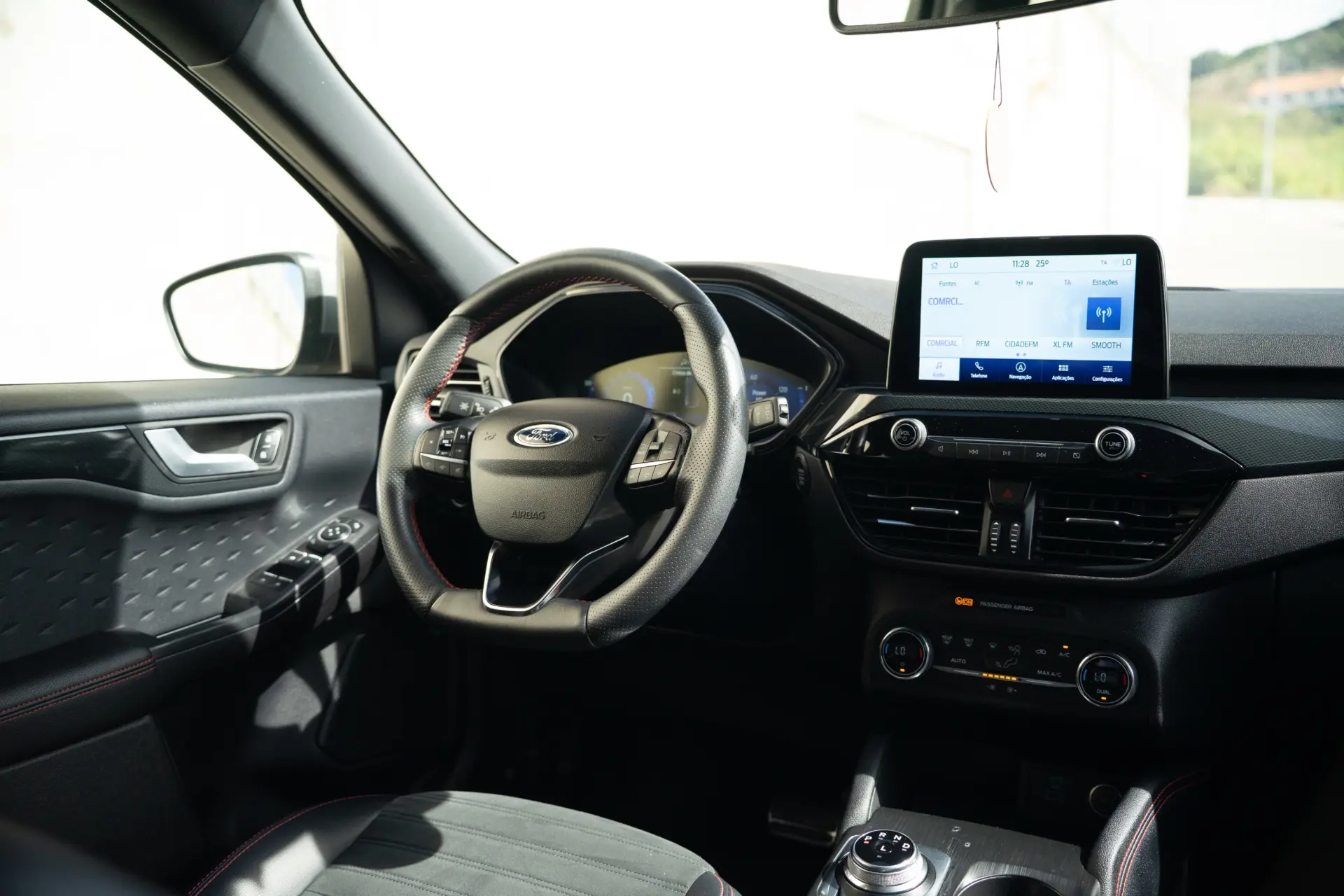 Ford Kuga 2.5 PHEV ST-Line X Graphite Tech 10