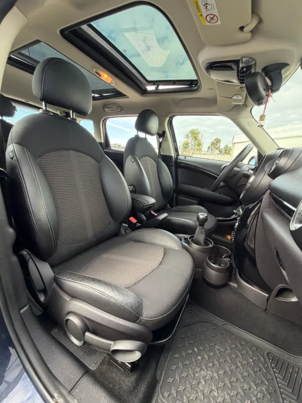 MINI Countryman One D 17