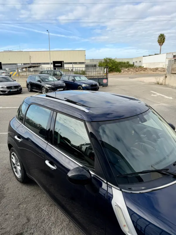 MINI Countryman One D 7