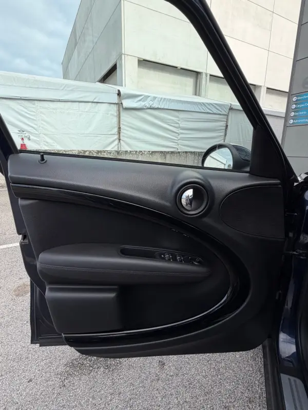 MINI Countryman One D 14