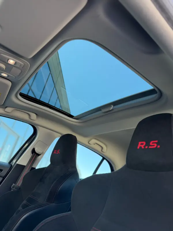 Renault Mégane TCe 300 GPF EDC R.S. TROPHY 27