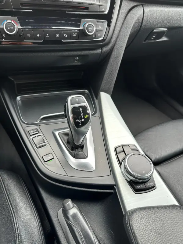 BMW 420 Gran Coupé d xDrive Pack M Auto 28