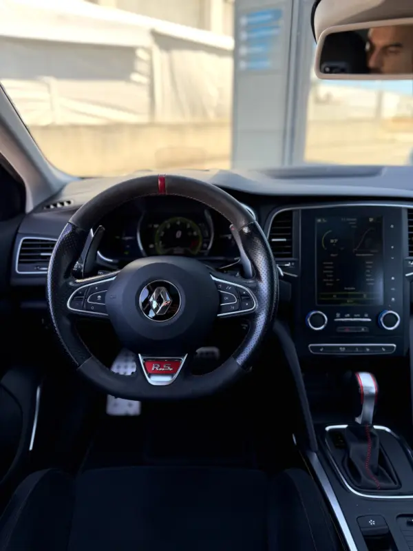 Renault Mégane TCe 300 GPF EDC R.S. TROPHY 31