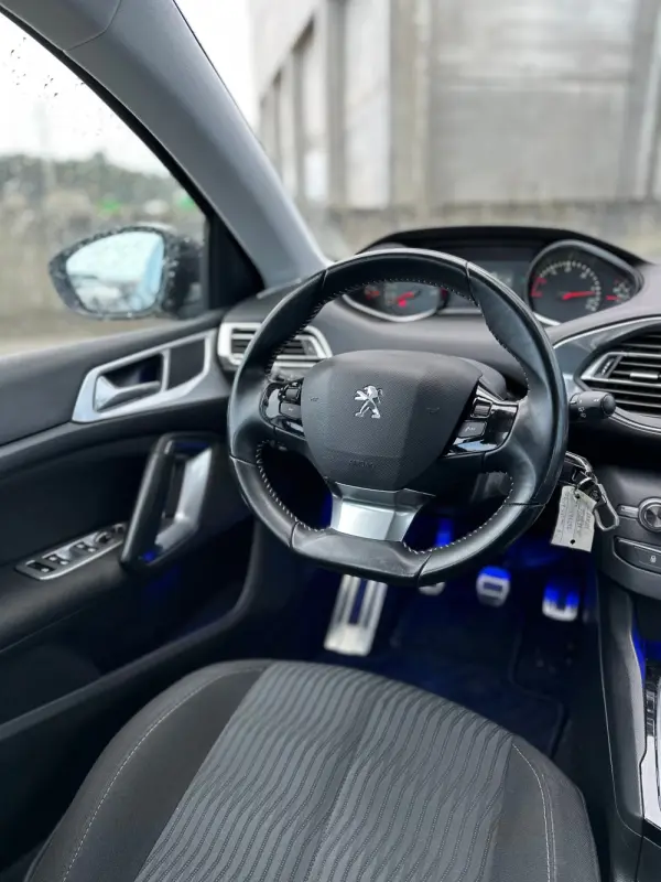 Peugeot 308 SW BlueHDi 120 Stop & Start Active 17