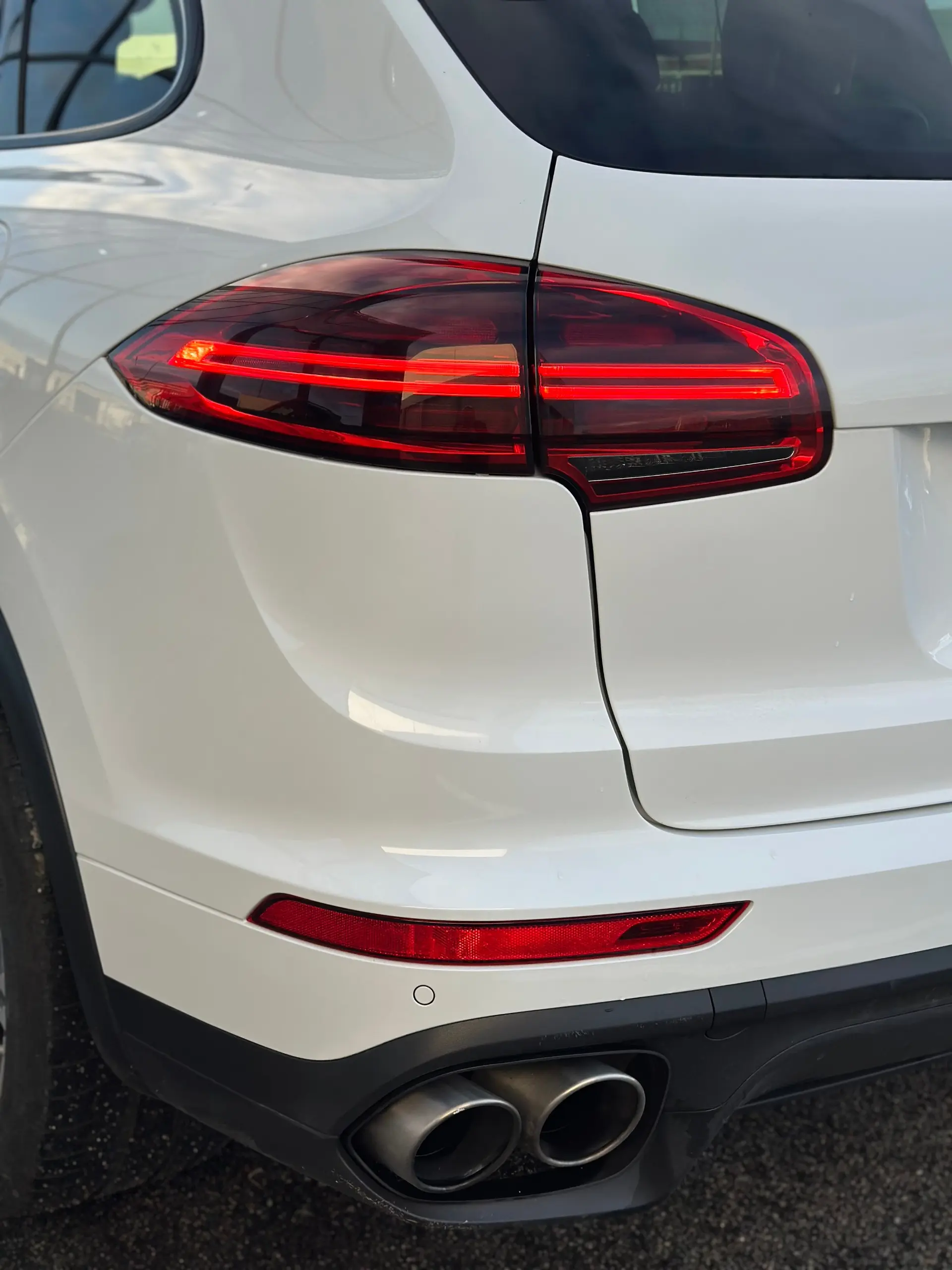 Porsche Cayenne E-Hybrid Tiptronic S 12
