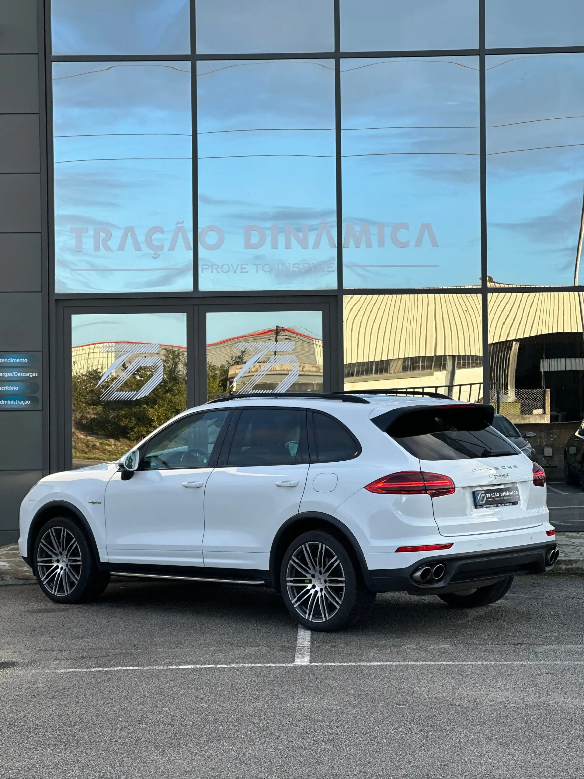 Porsche Cayenne E-Hybrid Tiptronic S 14