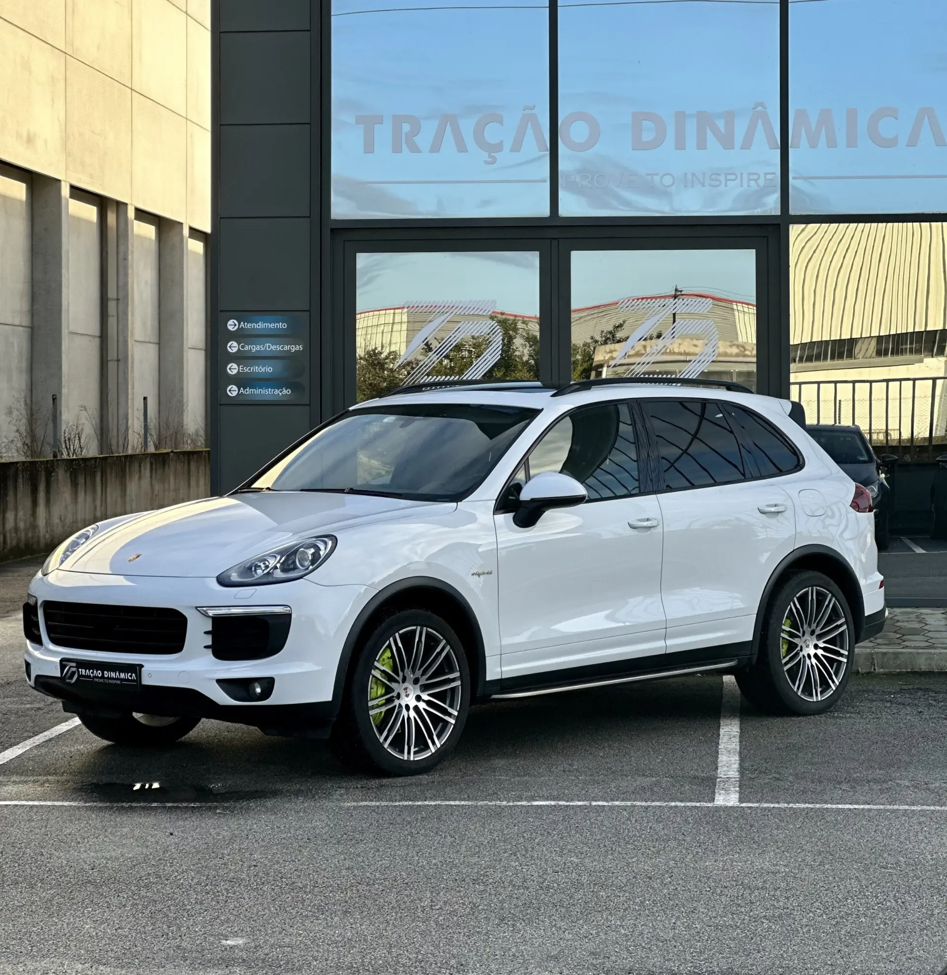 Porsche Cayenne E-Hybrid Tiptronic S 5