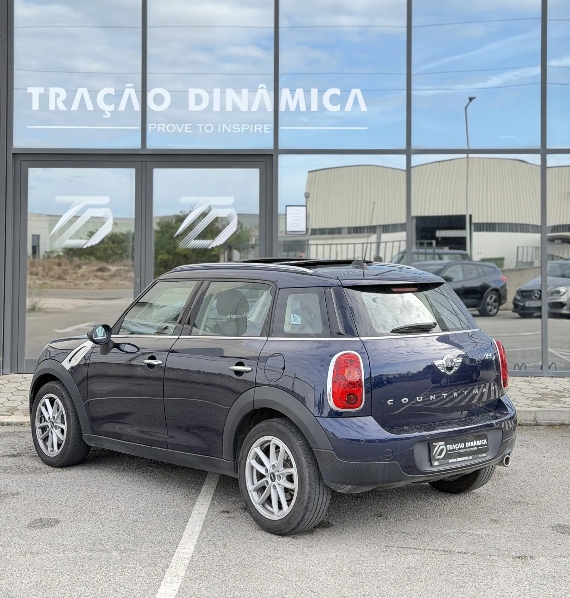 MINI Countryman One D 5
