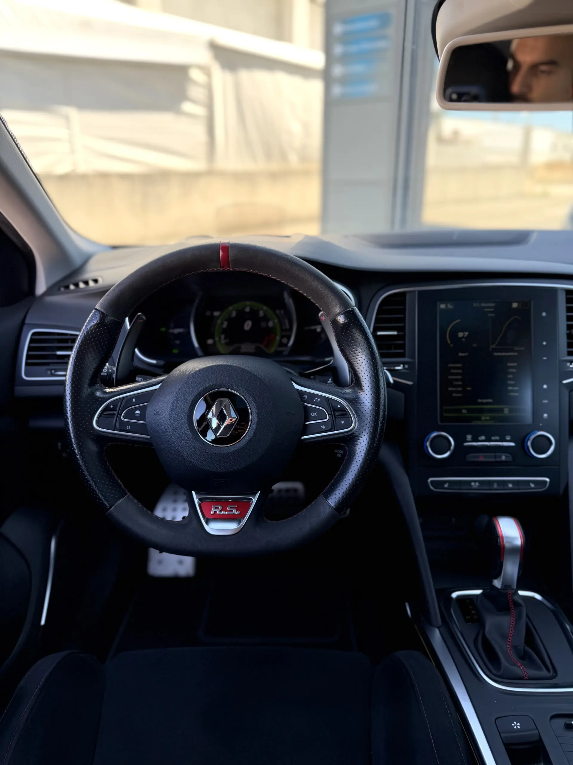 Renault Mégane TCe 300 GPF EDC R.S. TROPHY 31