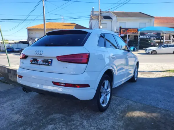 Audi Q3 2.0 TDI S-line 8