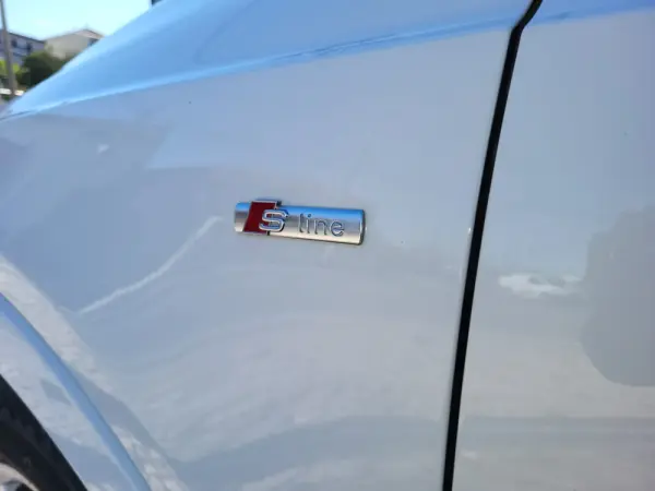 Audi Q3 2.0 TDI S-line 9