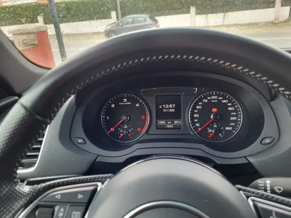 Audi Q3 2.0 TDI S-line 15