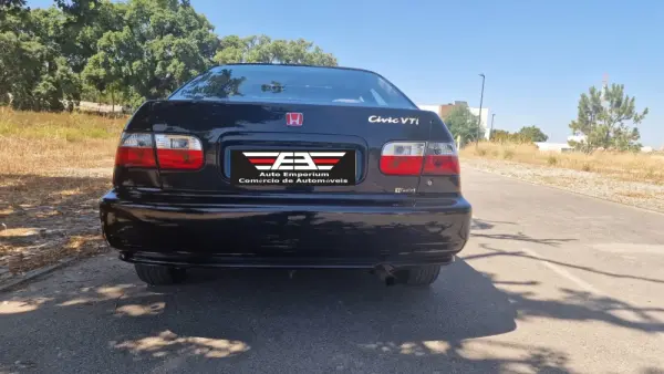 Honda Civic 1.6 VTi 8