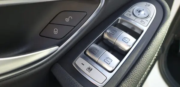 Mercedes-Benz C 220 AMG Line Station 21