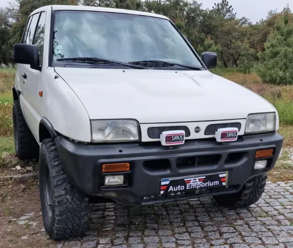 Nissan Terrano II 2.7 5