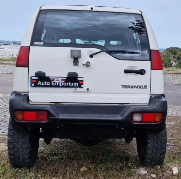 Nissan Terrano II 2.7 10