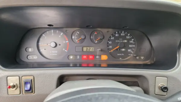 Nissan Terrano II 2.7 14