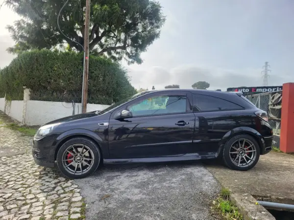 Opel Astra GTC 1.7 CDTi 8