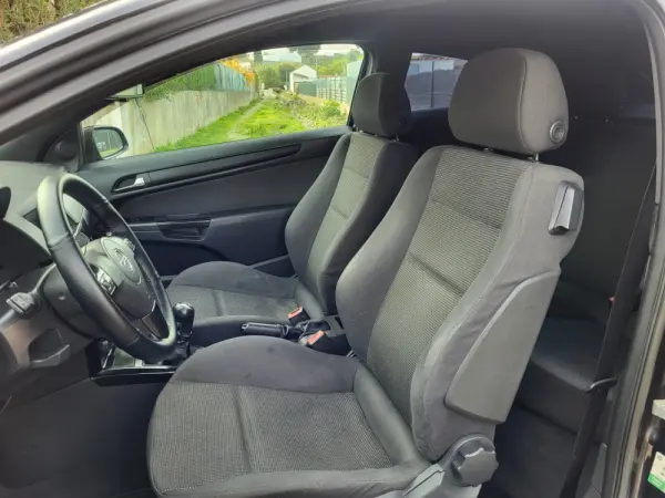 Opel Astra GTC 1.7 CDTi 10