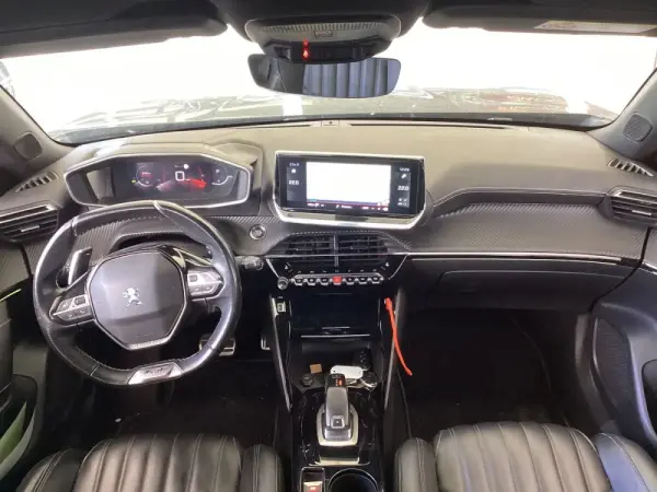 Peugeot 2008 1.2 PureTech GT EAT8 7