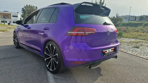 Volkswagen Golf GTI Performance 2.0 TSI Versão 40 Anos 6