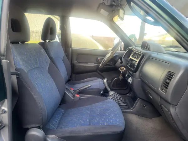 Mitsubishi L200 Strakar 2.5 TD CD 9