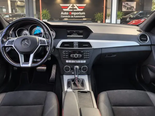 Mercedes-Benz C 250 C 250 CDI 4-Matic Avantgarde Pack AMG 8
