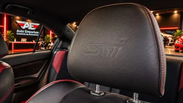 Subaru Impreza 2.5 WRX STi 11