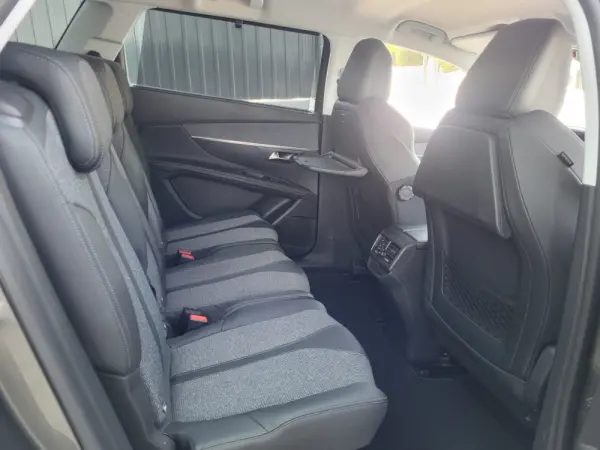 Peugeot 5008 1.2 Puretech Allure 8