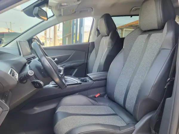 Peugeot 5008 1.2 Puretech Allure 7