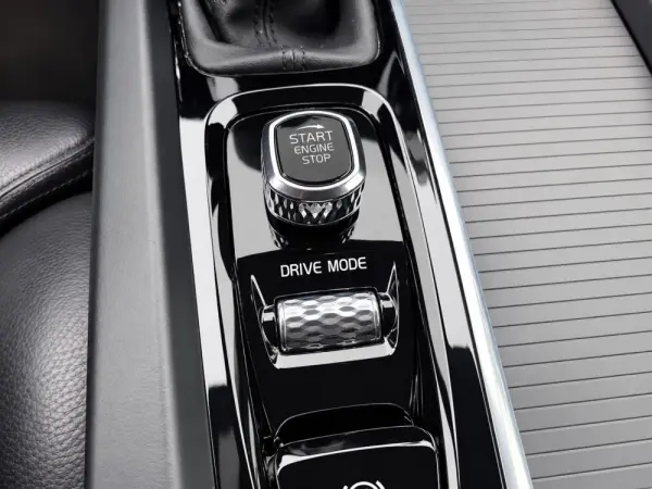 Volvo XC 60 2.0 D3 Momentum Pro 15