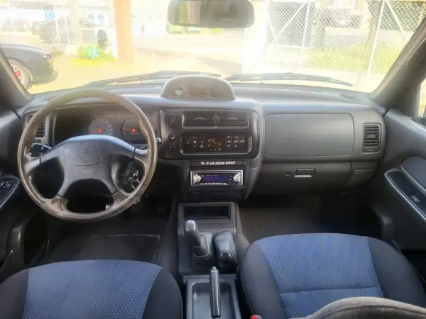 Mitsubishi L200 Strakar 2.5 TD CD 11