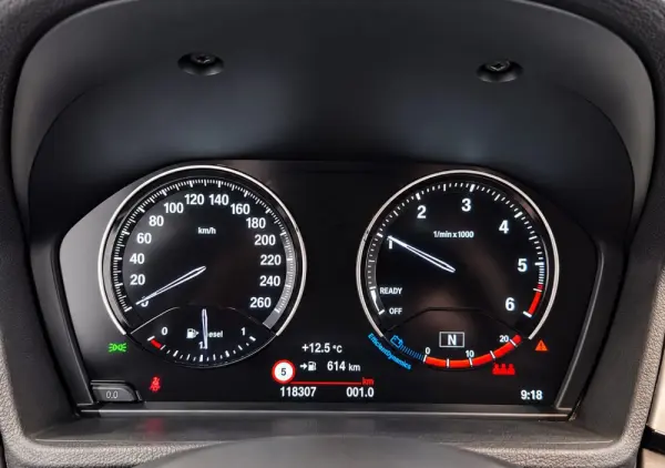 BMW X1 16 d sDrive 9
