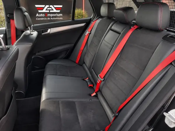 Mercedes-Benz C 250 C 250 CDI 4-Matic Avantgarde Pack AMG 12