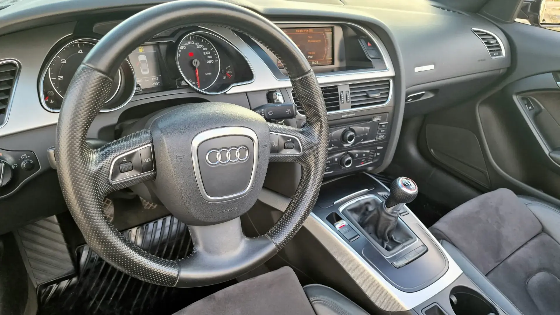 Audi A5 Cabrio 2.0 TDi 12