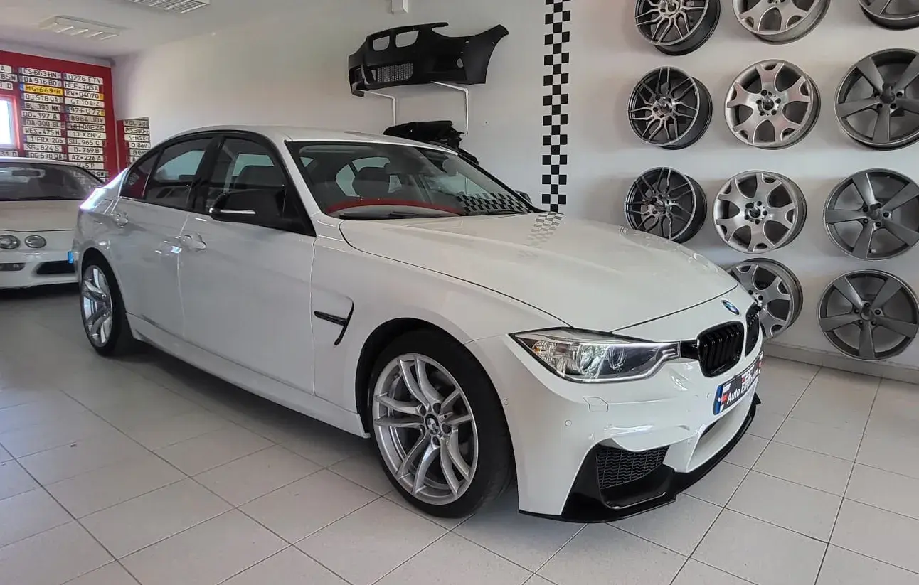 BMW 328 i M Performance 1